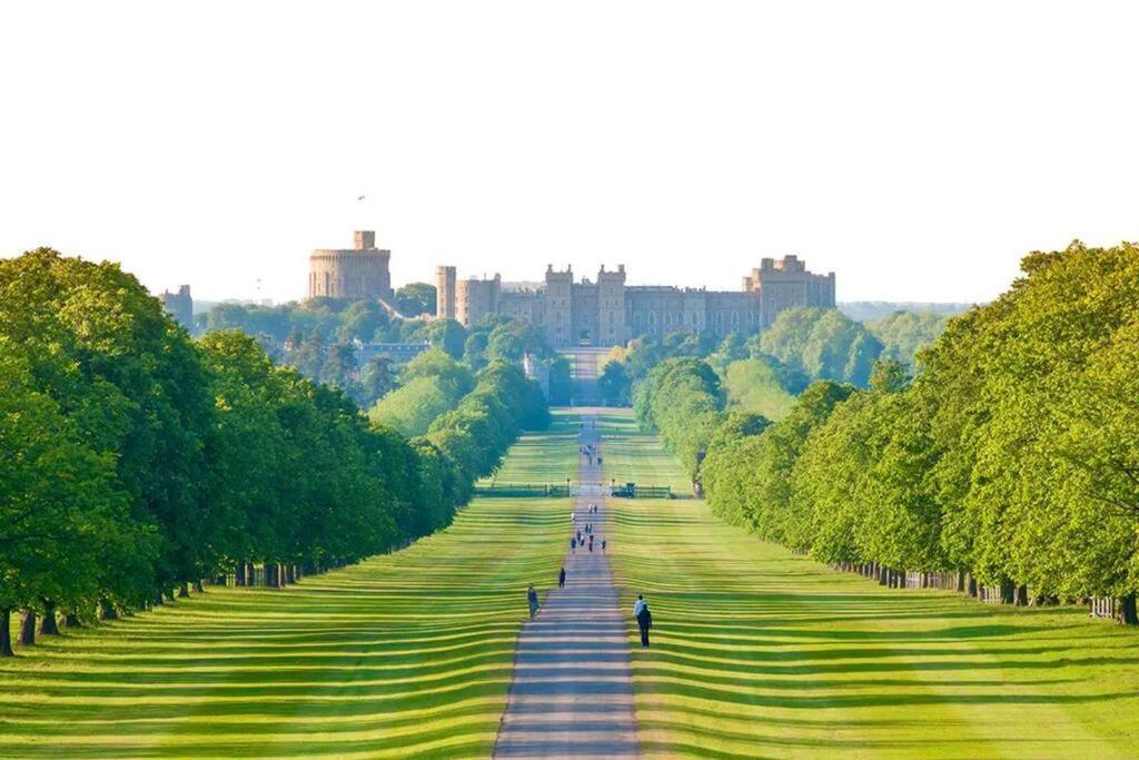 Apartamento Epic Location, Views & Large Private Terrace Windsor Exterior foto