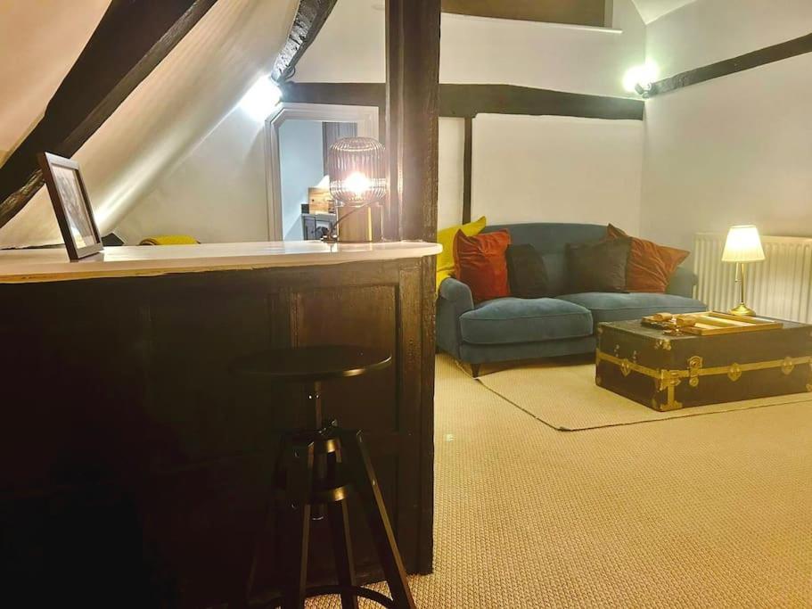 Apartamento Epic Location, Views & Large Private Terrace Windsor Exterior foto